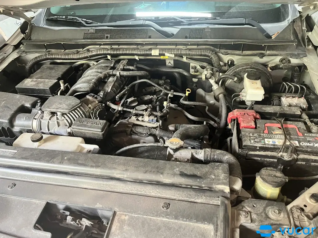Nissan Terra V 2.5 AT 4WD 2019 - Khoang động cơ 2