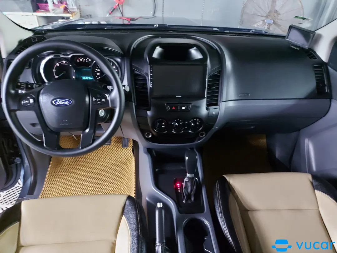 Ford Ranger XLS 2.2L 4x2 AT 2017 - Nội thất 2