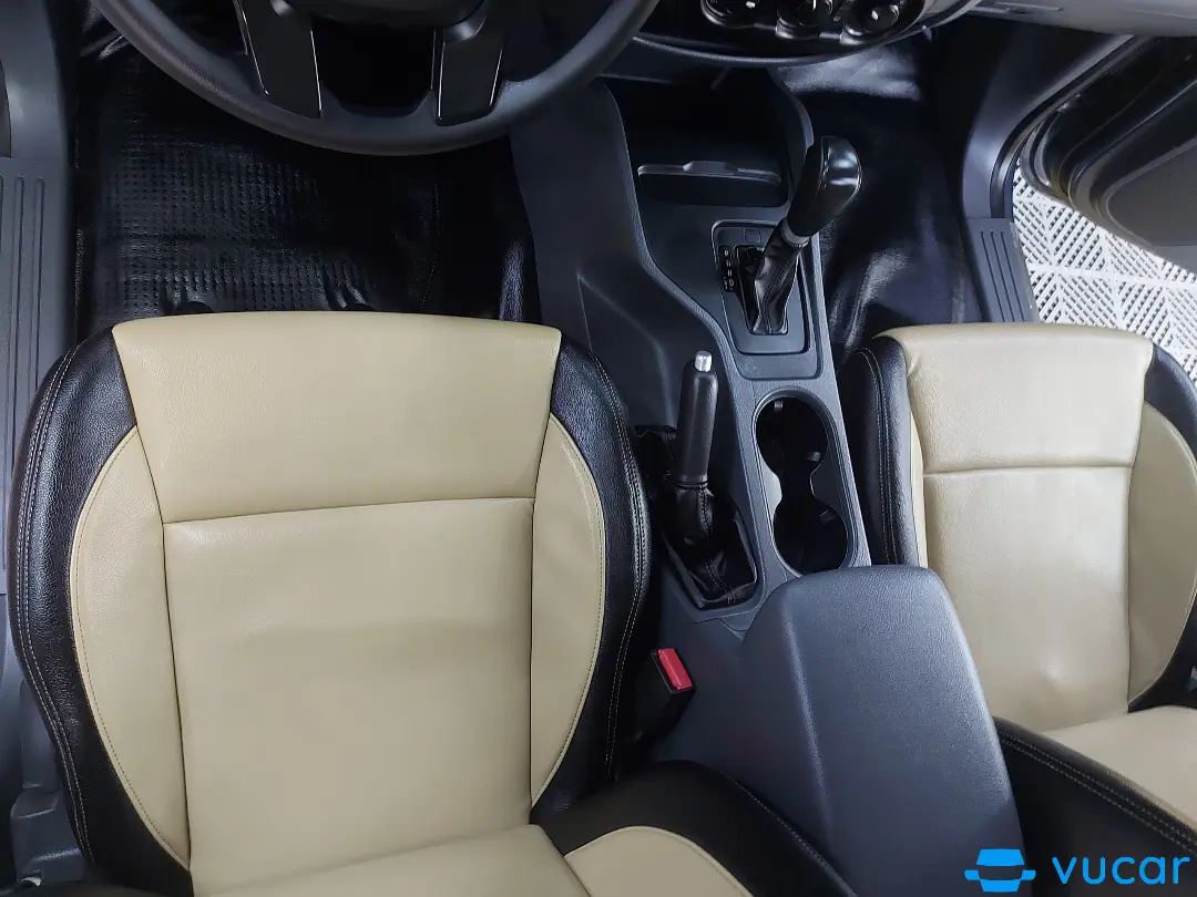 Ford Ranger XLS 2.2L 4x2 AT 2017 - Nội thất 5
