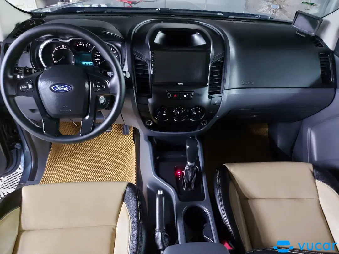 Ford Ranger XLS 2.2L 4x2 AT 2017 - Nội thất 3