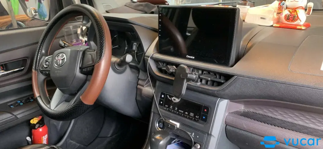 Toyota Avanza Premio 1.5 AT 2022 - Nội thất 3