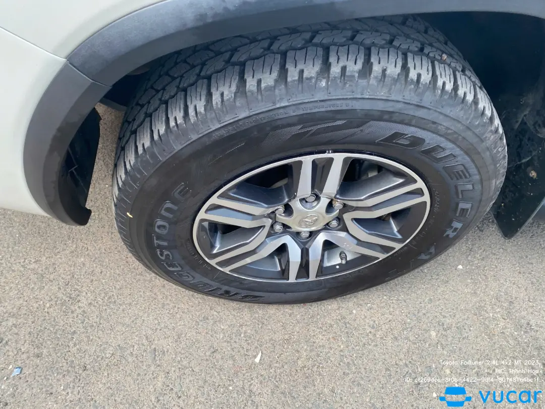 Toyota Fortuner 2.7V 4x2 AT 2019 - Ngoại thất 27