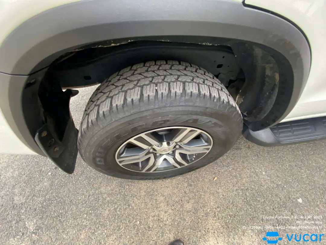 Toyota Fortuner 2.7V 4x2 AT 2019 - Ngoại thất 29