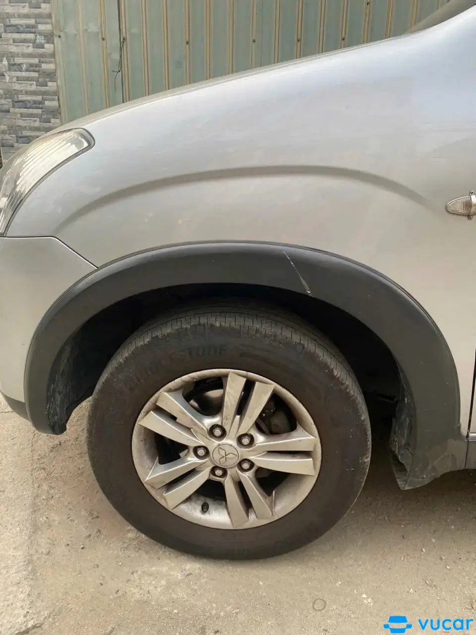 Mitsubishi Zinger GLS 2.4 MT 2009 - Ngoại thất 7