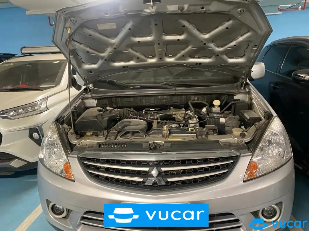 Mitsubishi Zinger GLS 2.4 MT 2009 - Ngoại thất 4