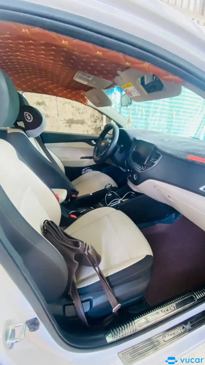Hyundai Accent Số sàn 2022  - Nội thất 2