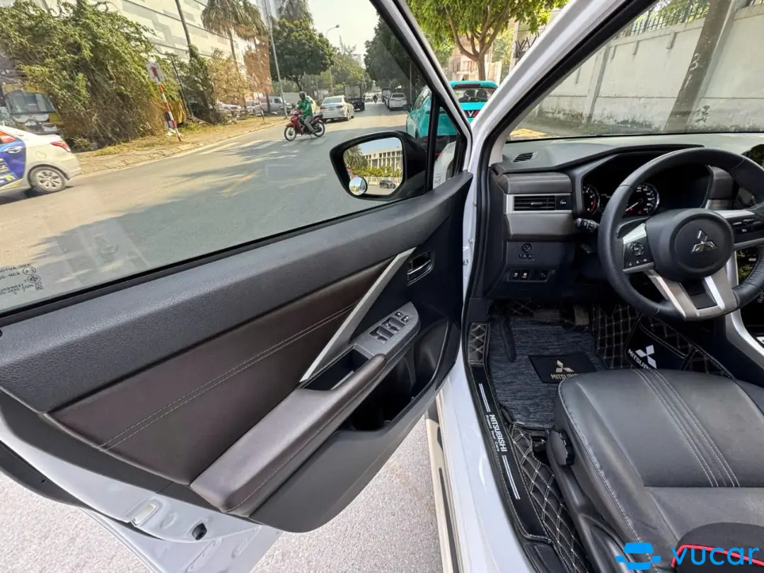 Mitsubishi Xpander AT Premium 2023 - Nội thất 3