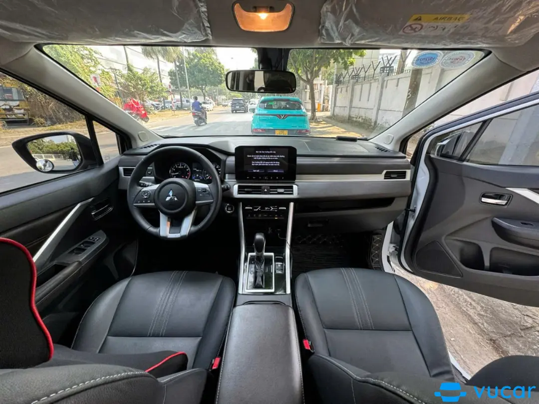 Mitsubishi Xpander AT Premium 2023 - Nội thất 8
