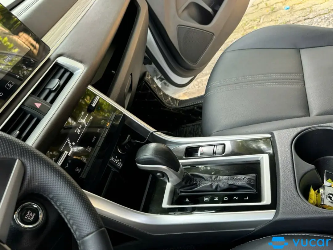 Mitsubishi Xpander AT Premium 2023 - Nội thất 9