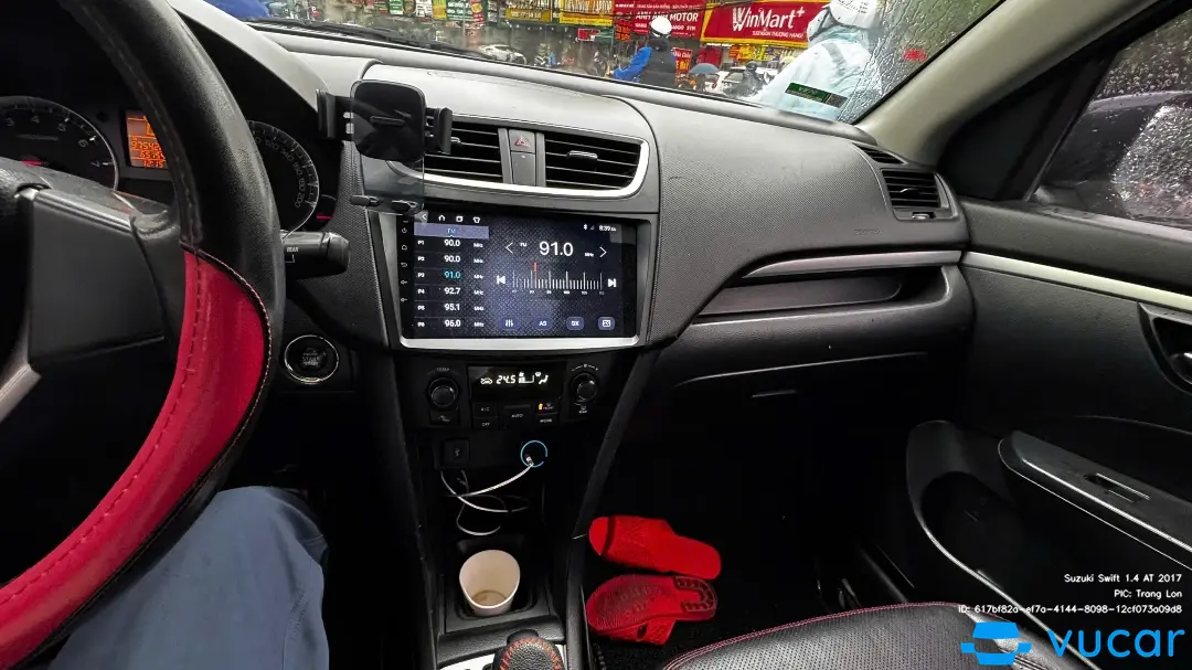 Suzuki Swift 1.4 AT 2017 - Nội thất 1