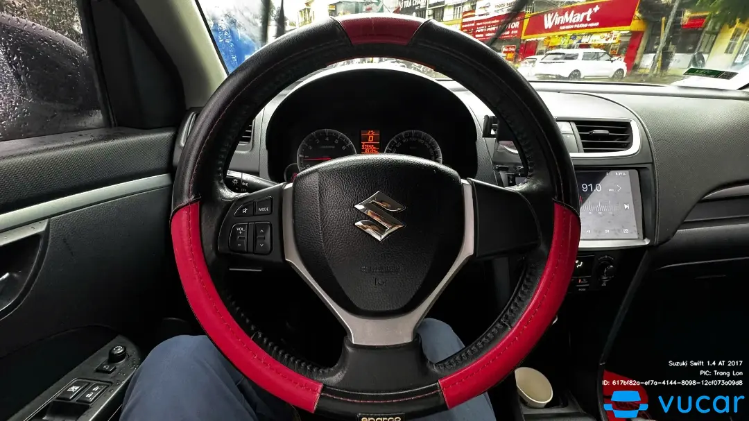 Suzuki Swift 1.4 AT 2017 - Nội thất 4