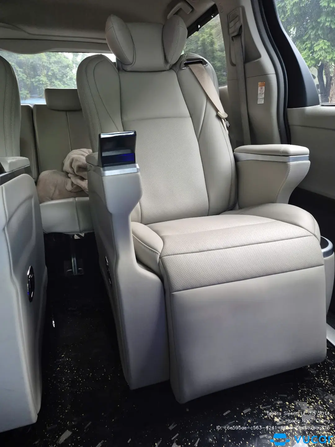 Toyota Sienna LE 3.5 2014 - Nội thất 12