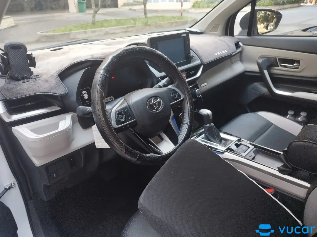 Toyota Veloz Cross CVT 2022 - Nội thất 1
