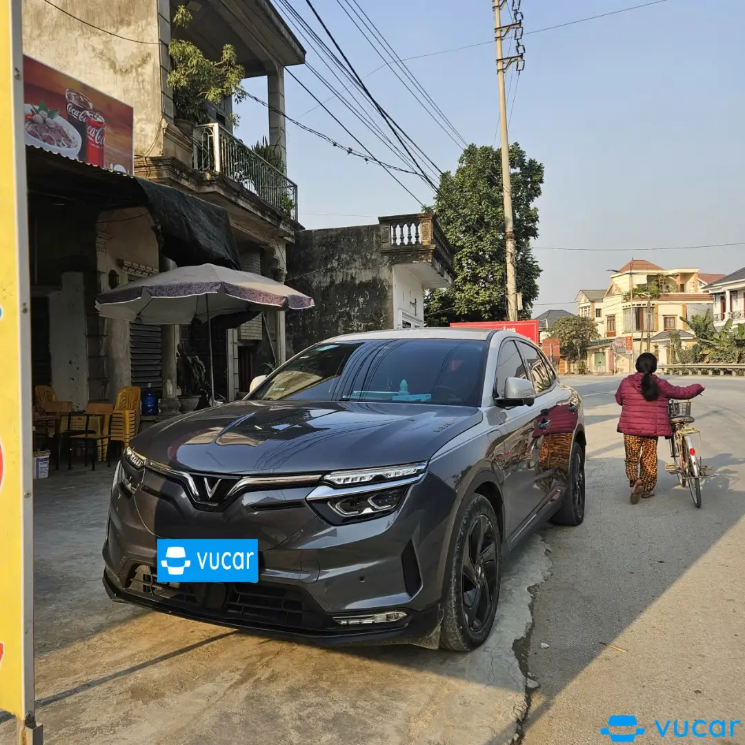 Ảnh xe Vinfast VF8 Eco 2022 2 cầu