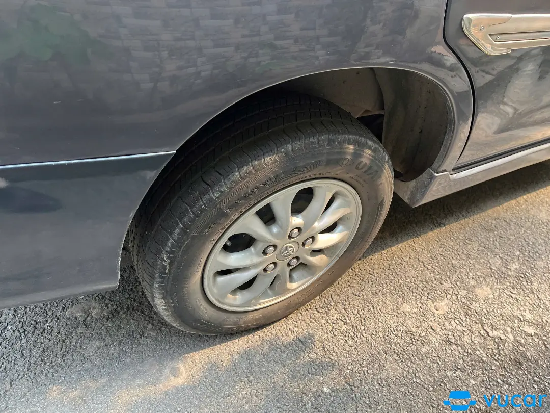 Toyota Innova 2014 2.0E - Ngoại thất 9