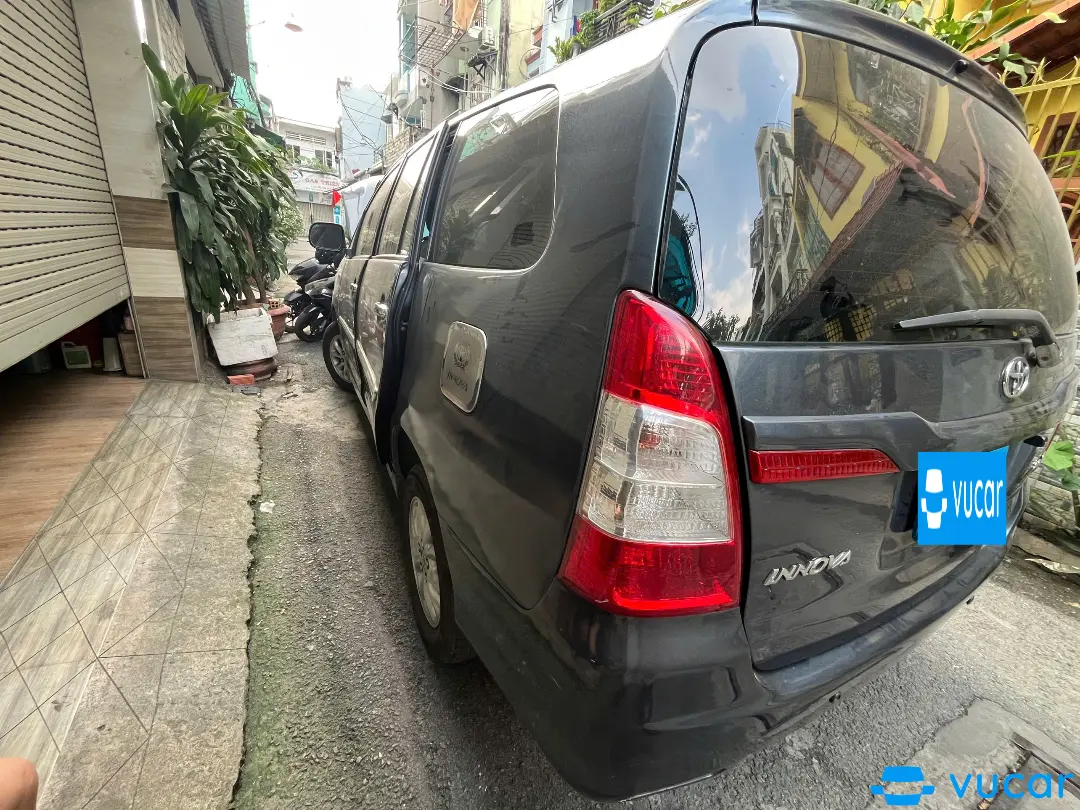 Toyota Innova 2014 2.0E - Ngoại thất 4