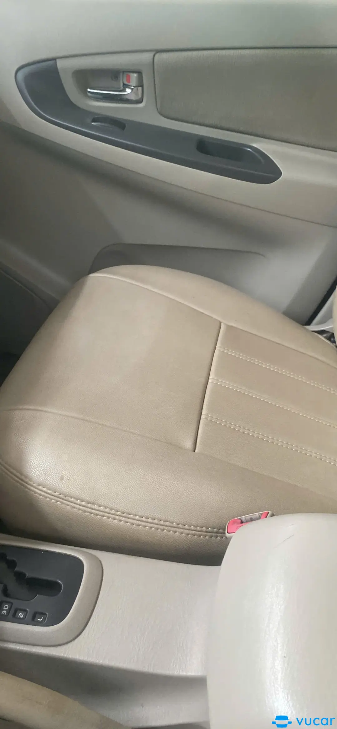 Toyota Innova STD 2015 - Nội thất 1