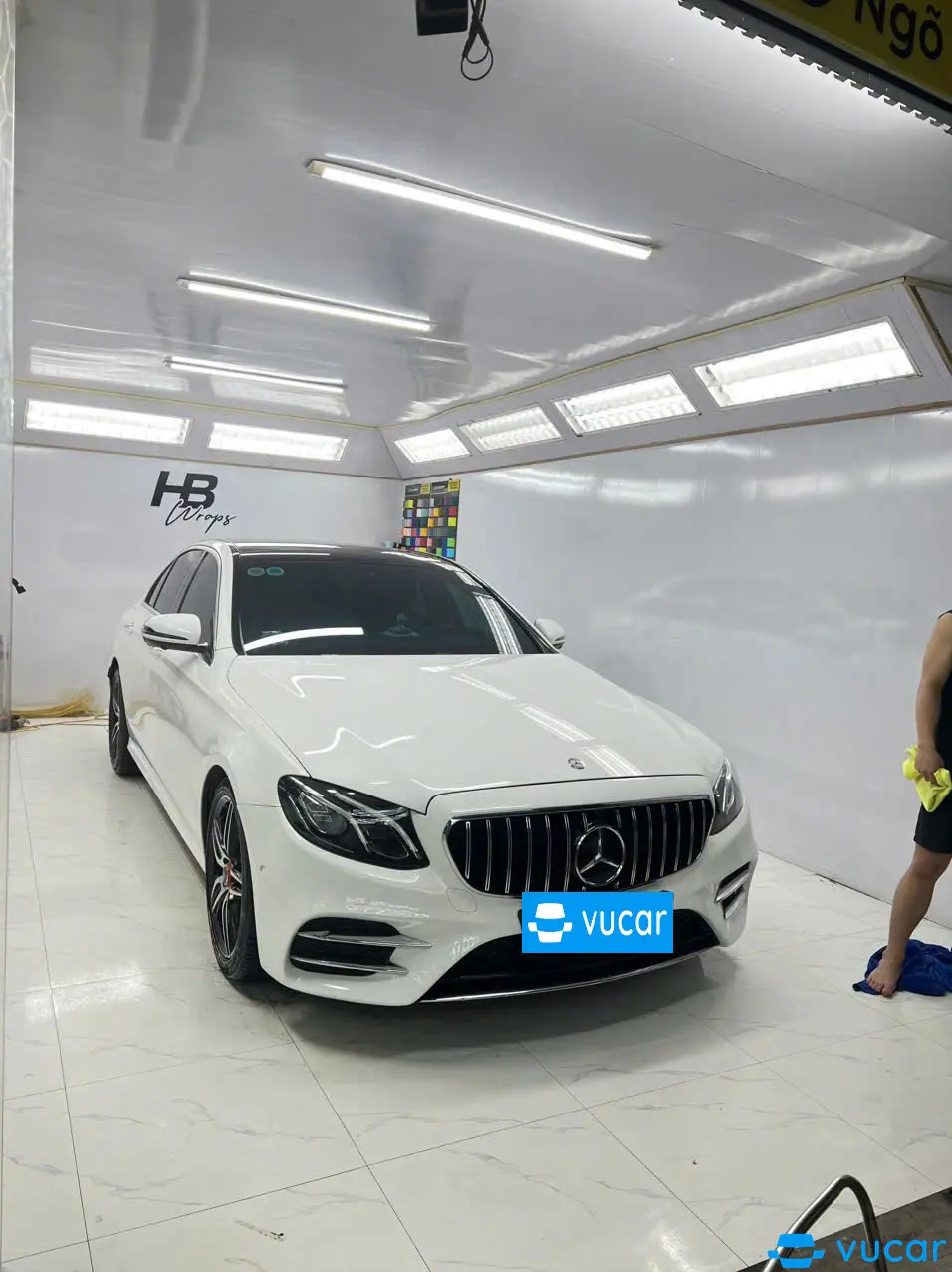 Mercedes E class E300 AMG 2017 - Ngoại thất 1
