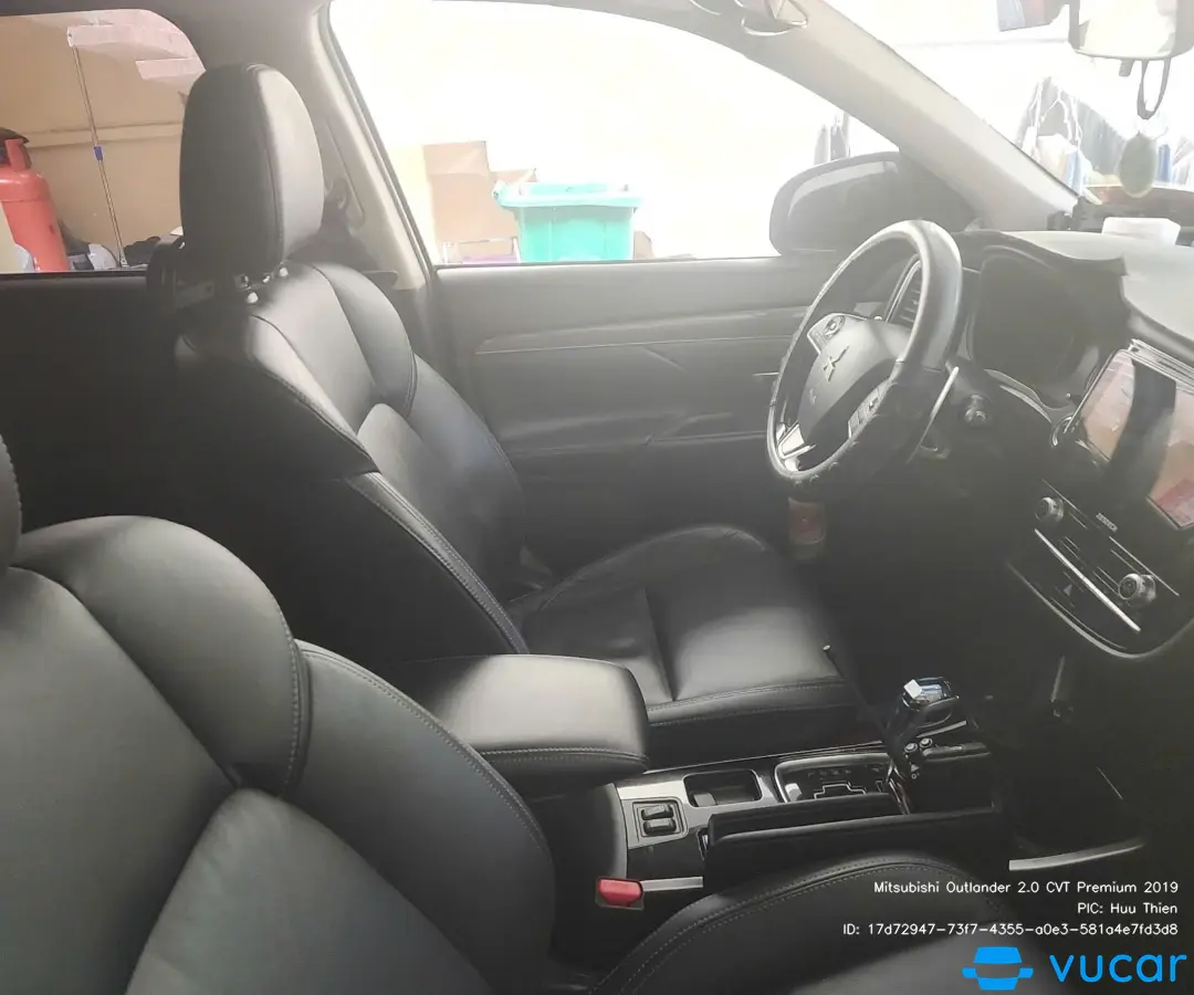 Mitsubishi Outlander 2.0 CVT Premium 2020 - Nội thất 1