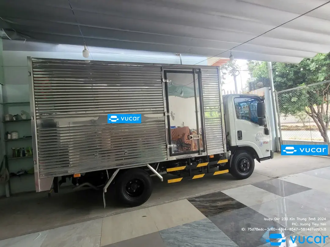 Isuzu Qkr 230 thùng Kín 3.6m 2024