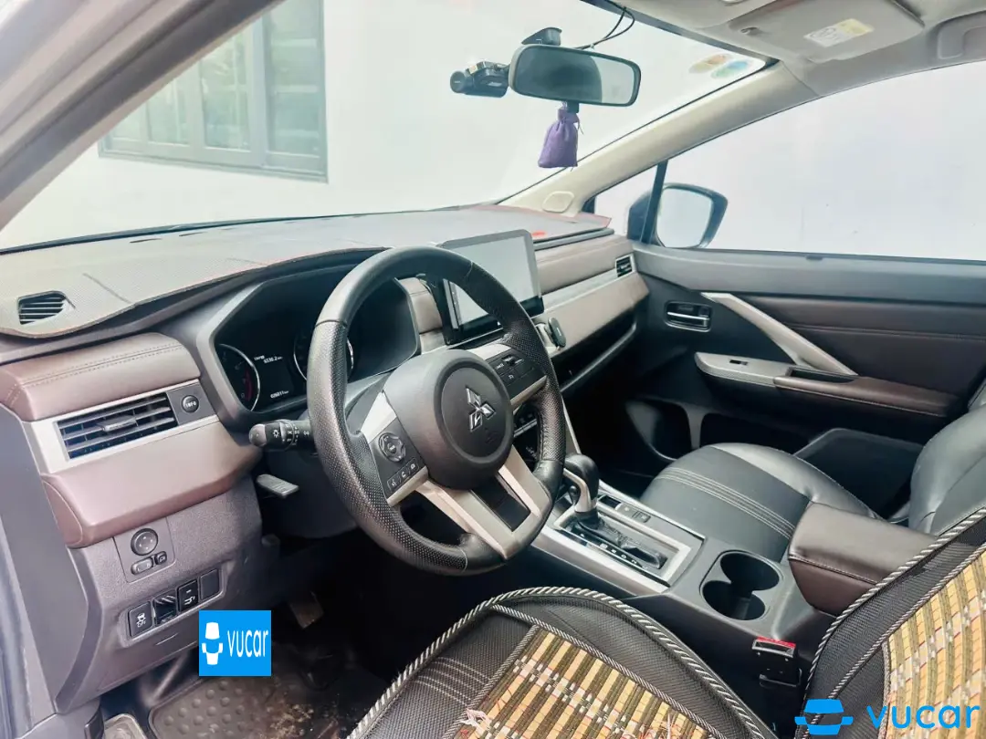 Mitsubishi Xpander Premium 1.5 AT 2022 - Nội thất 2