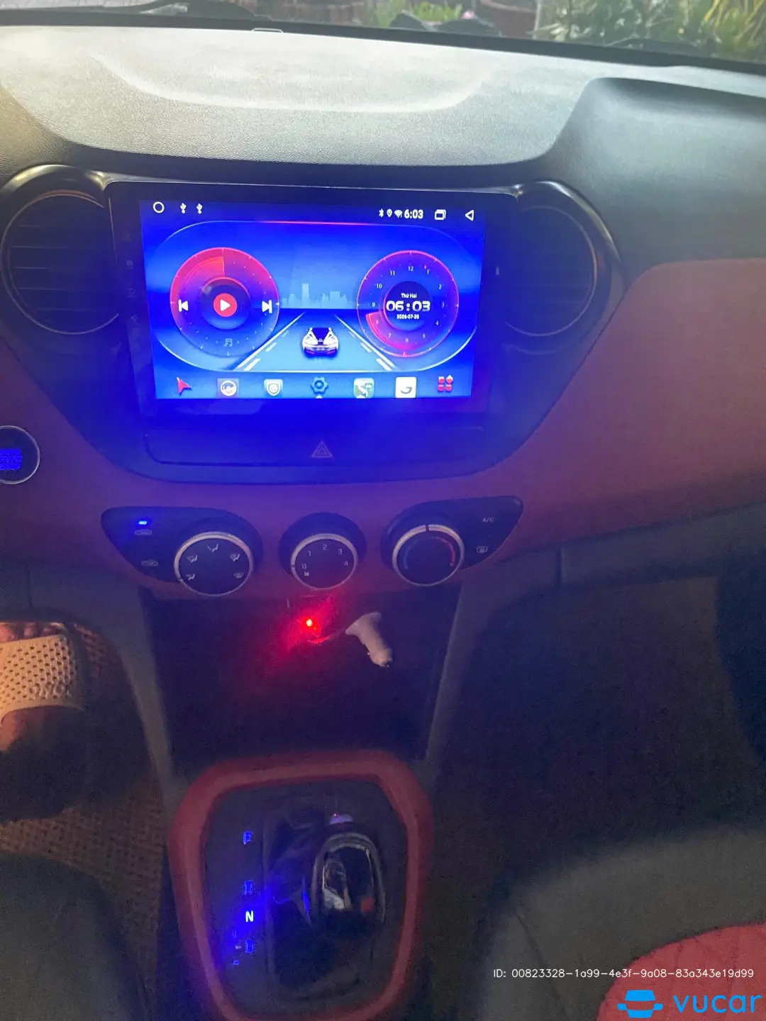 Hyundai i10 1.2 AT nhập 2016 - Nội thất 1