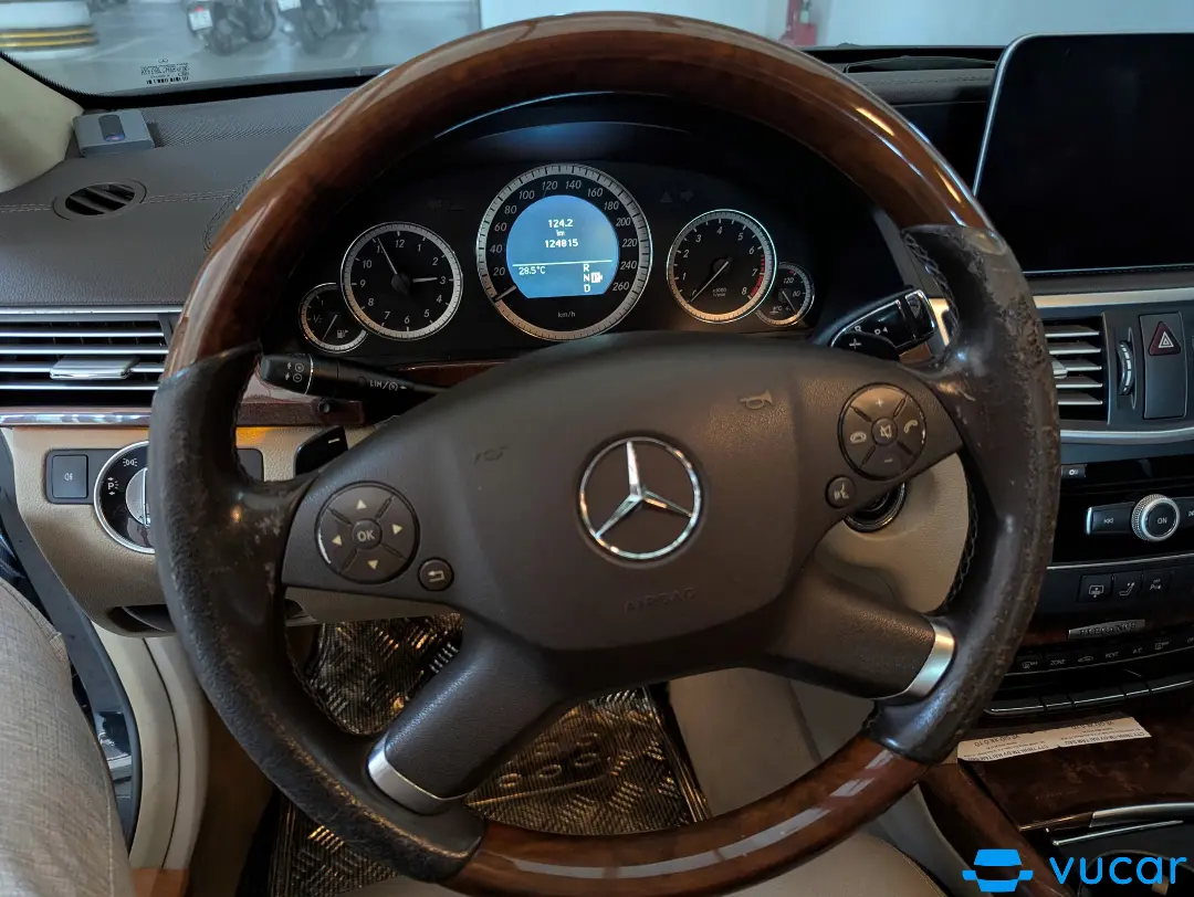 Mercedes E class E300 2010 - Nội thất 1