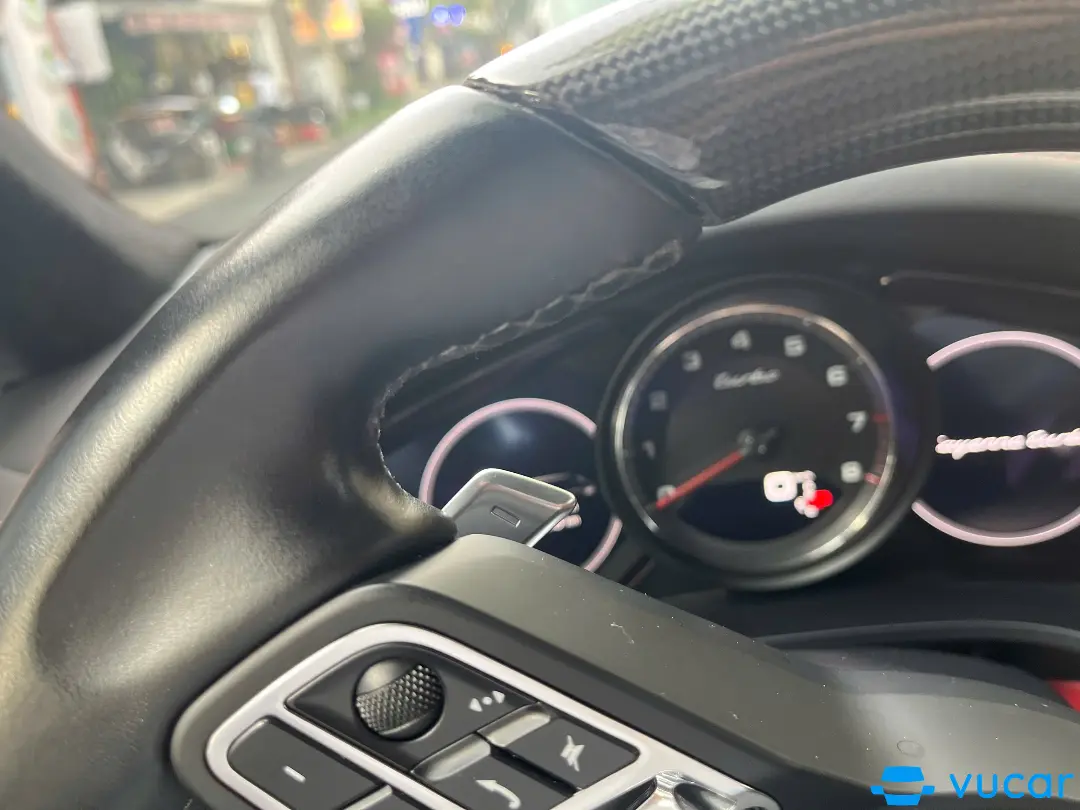 Porsche Cayenne Turbo 2019  - Nội thất 11