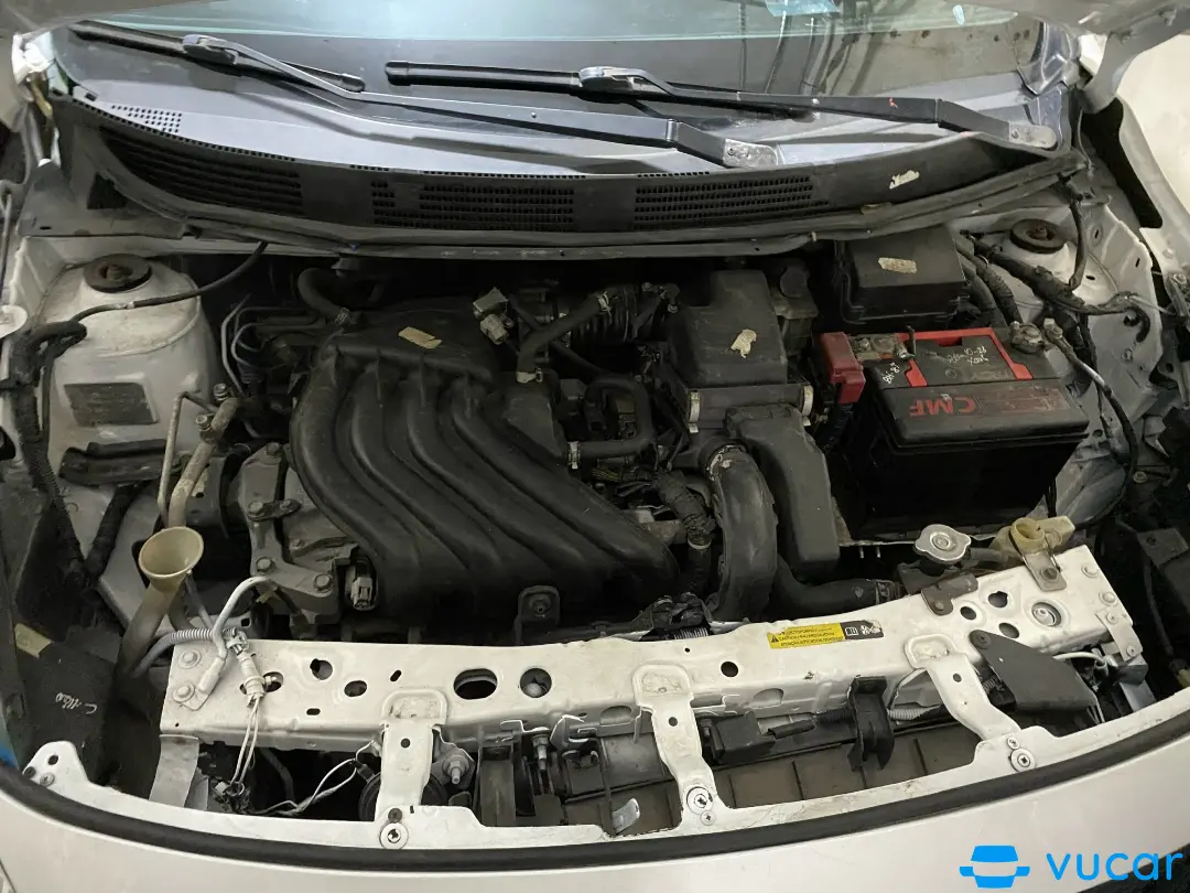 Nissan suny2013 - Khoang động cơ 2