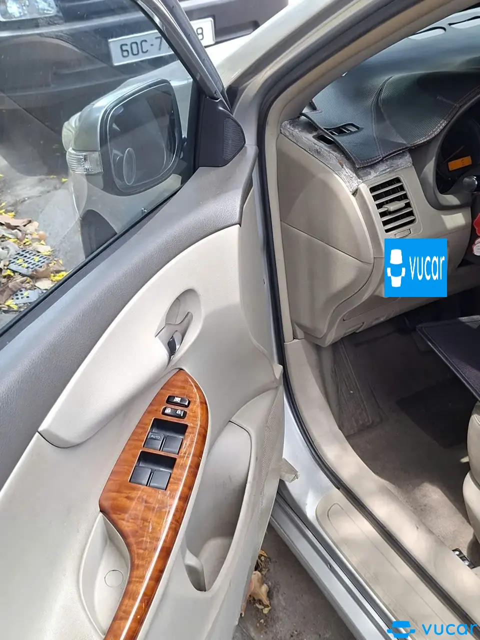 Toyota Altis 1.8 AT 2010 - Nội thất 3
