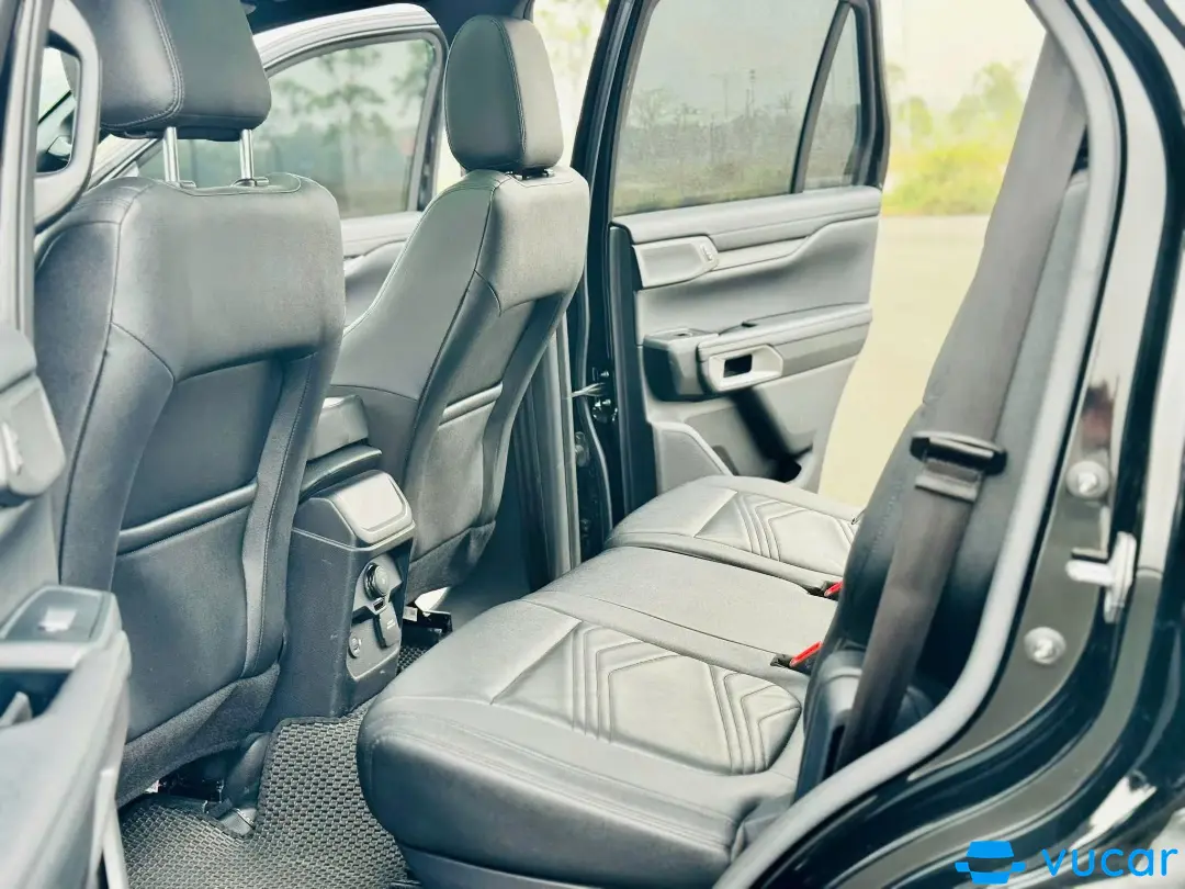Ford everest titanium 4x2 2033 - Nội thất 2