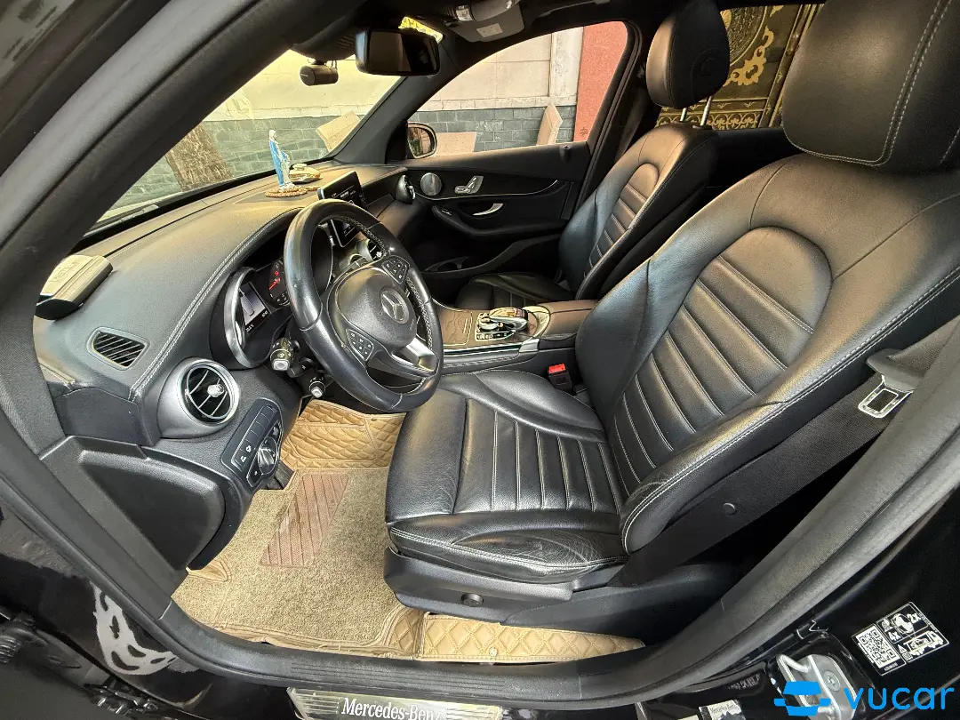 Mercedes Glc 300 4Matic 2018 - Nội thất 3