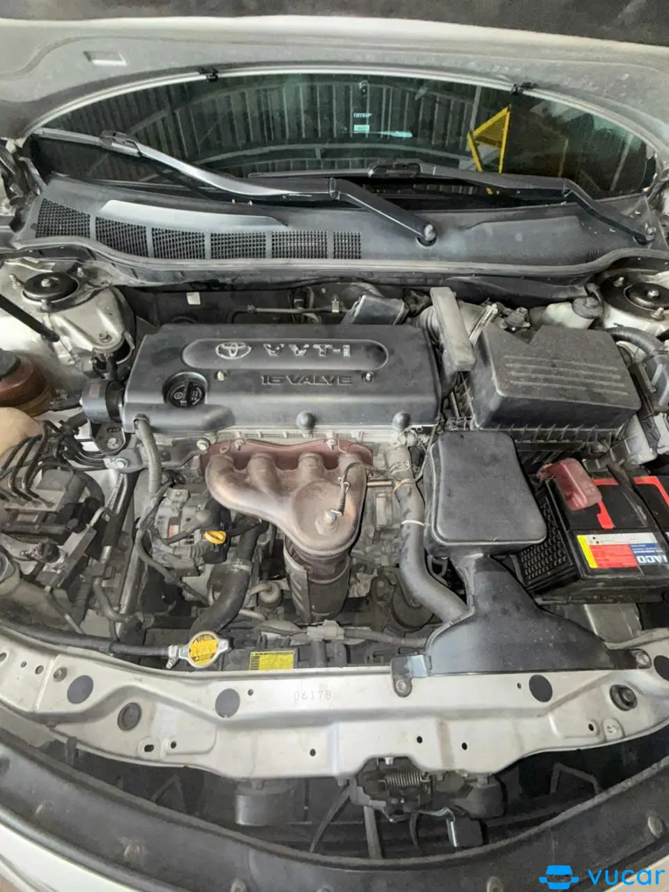 Toyota Camry LE 2.4 2008 - Khoang động cơ 1