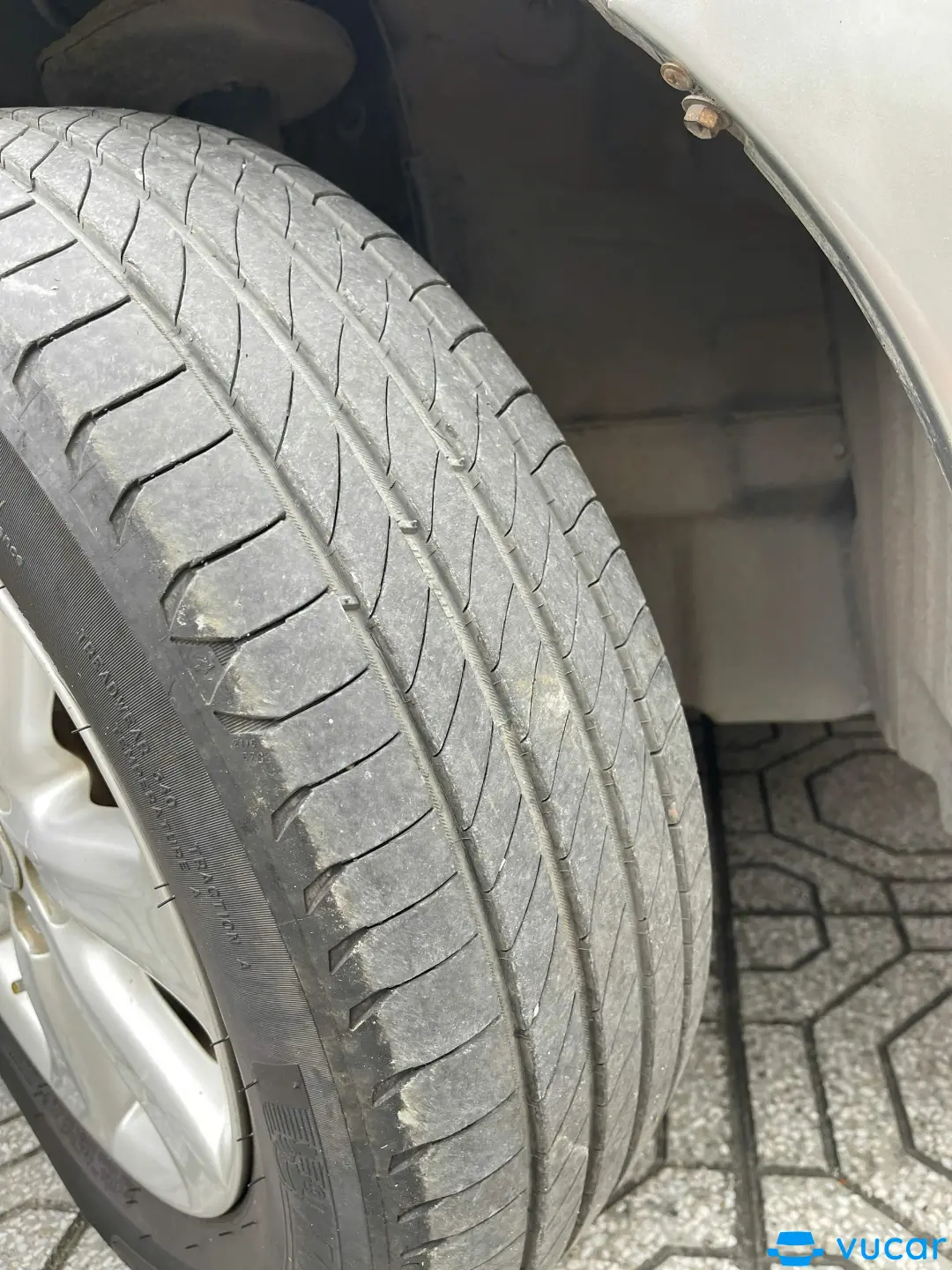 TOYOTA ALTIS - Ngoại thất 13