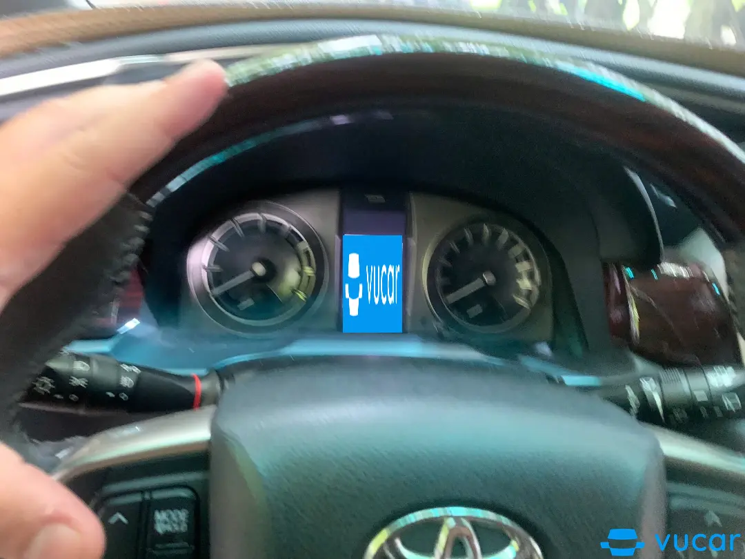 Toyota Innova 2.0 Venturer 2019 - Nội thất 4