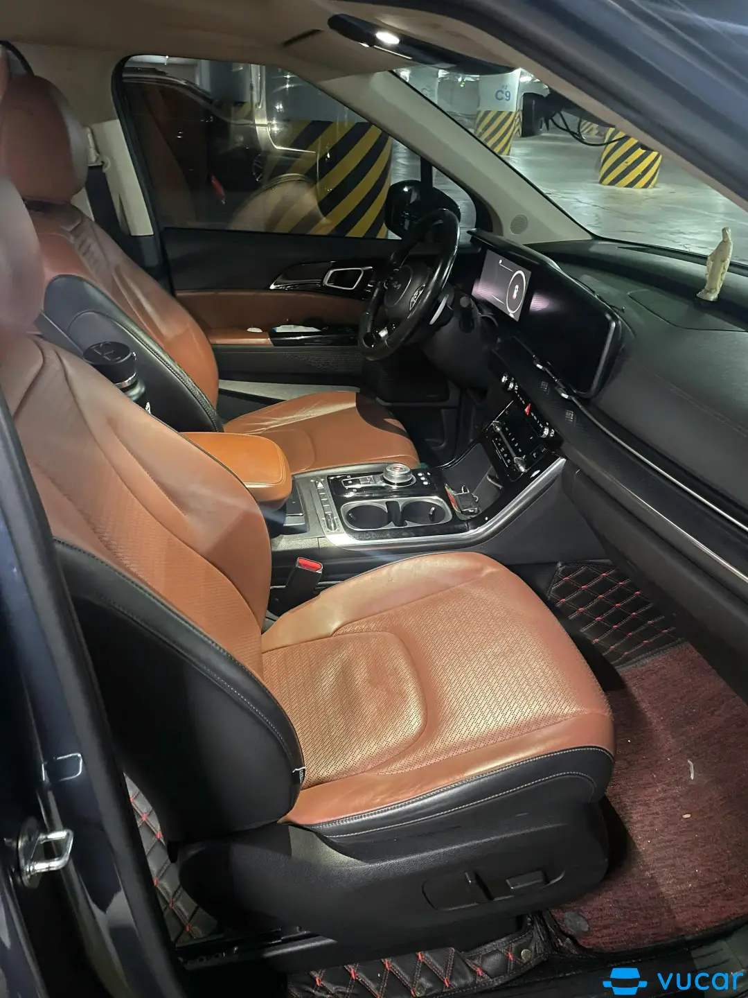Kia Carnival Signature 2.2D 2022 - Nội thất 3