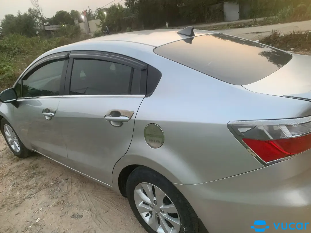Kia số sàn 2017 - Ngoại thất 4