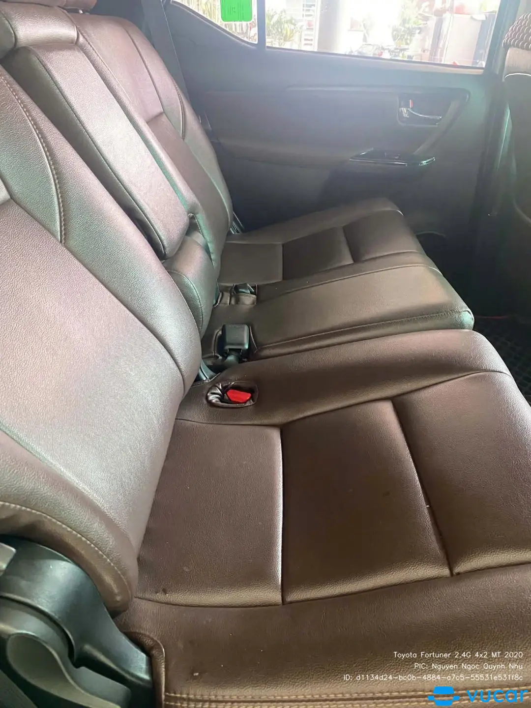 Toyota Fortuner 2.4G 4x2 MT 2020 - Nội thất 2