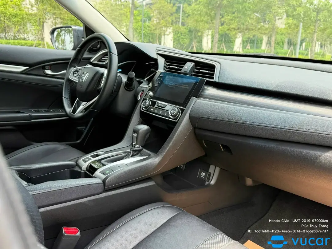 Honda Civic 1.8AT 2019 97000km - Nội thất 3