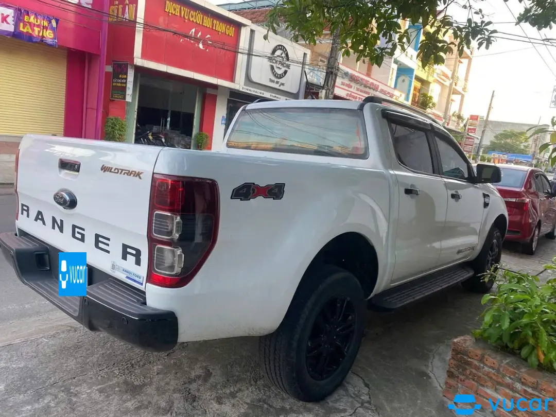 Toyota Fortuner 2.4G 4x2 AT 2020 - Ngoại thất 9