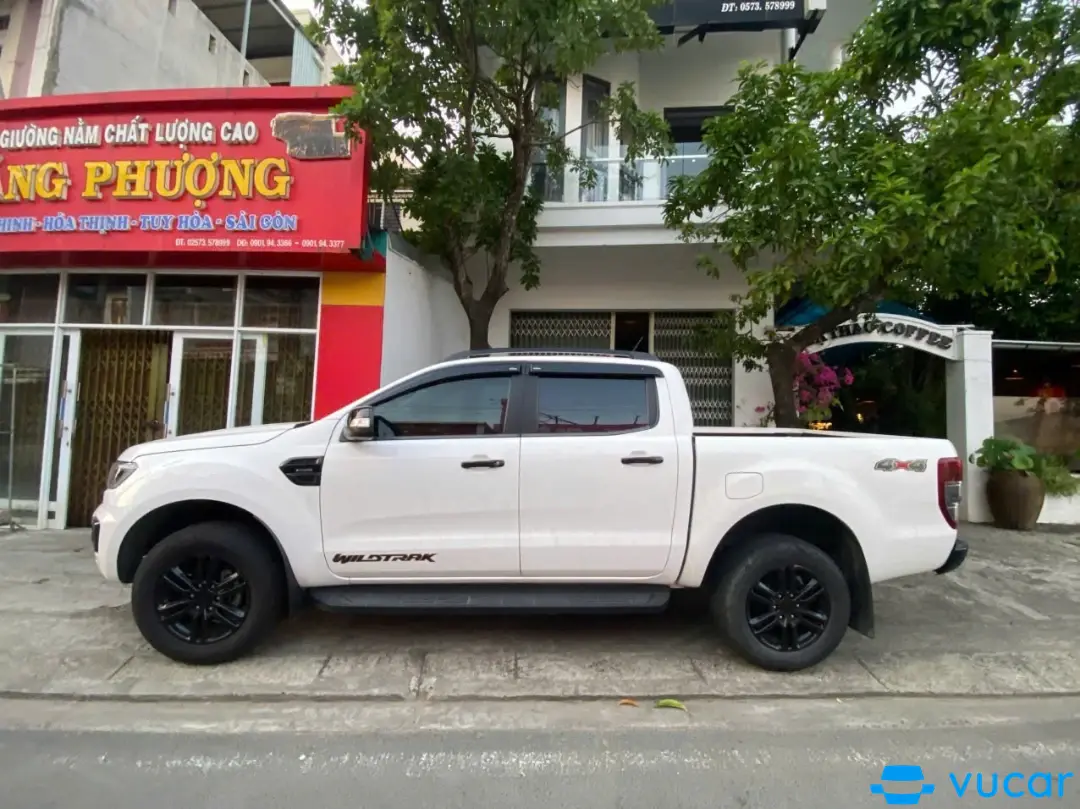 Toyota Fortuner 2.4G 4x2 AT 2020 - Ngoại thất 11