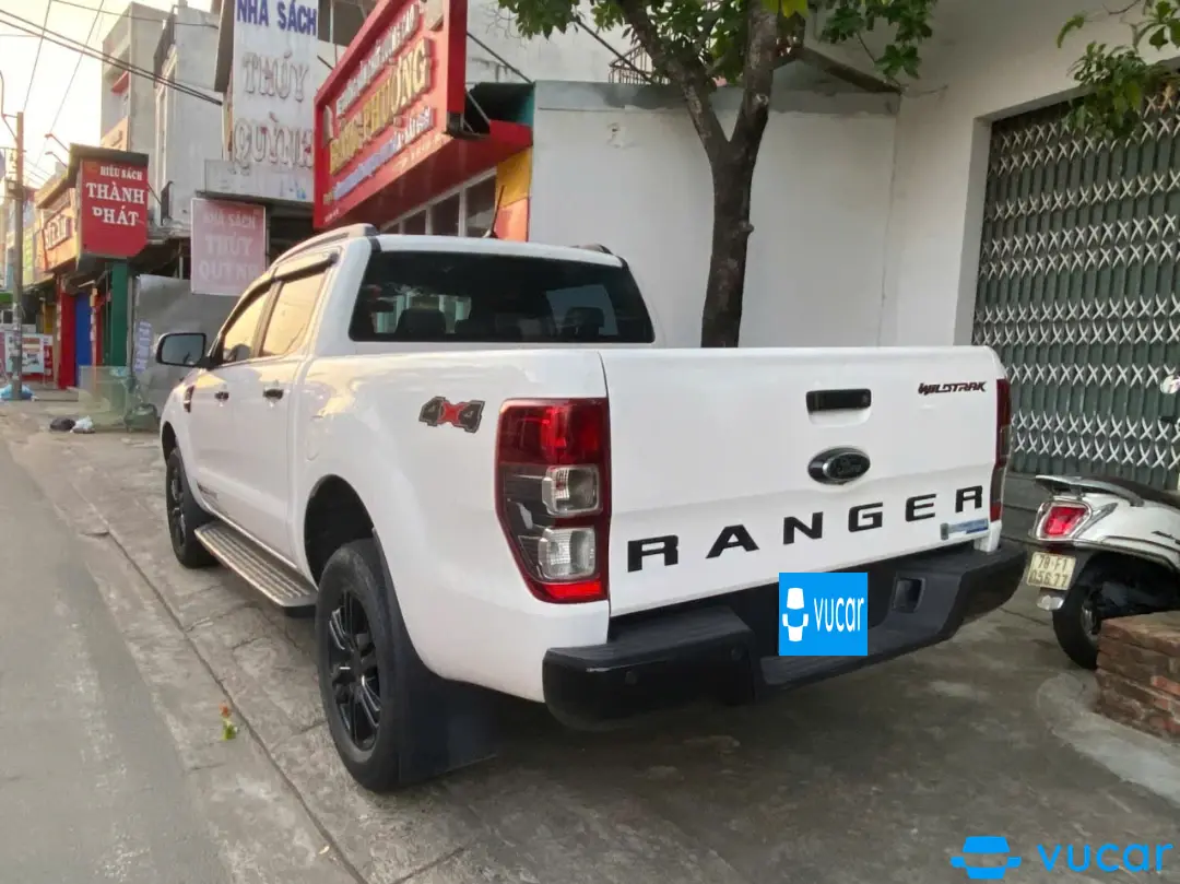 Toyota Fortuner 2.4G 4x2 AT 2020 - Ngoại thất 13