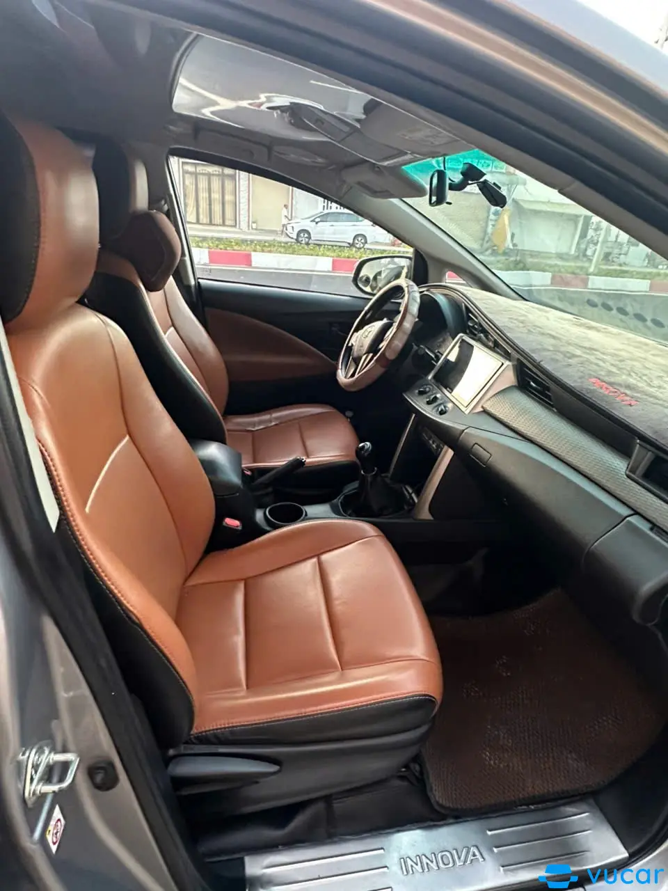 Toyota Innova 2.0E 2019 - Nội thất 5