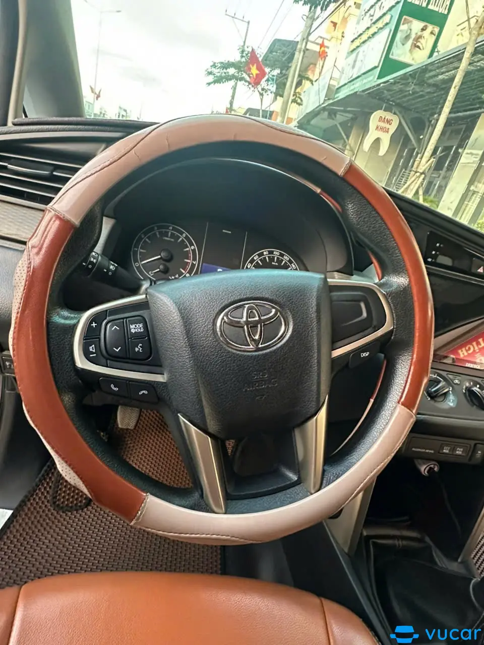Toyota Innova 2.0E 2019 - Nội thất 4