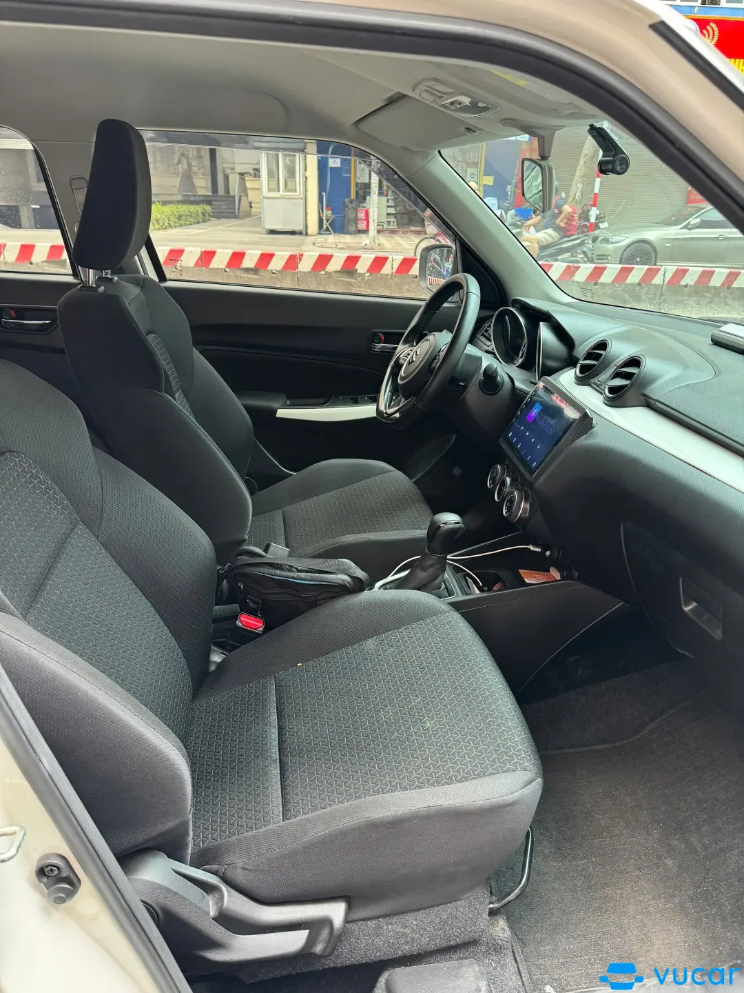 Suzuki Swift GLX 2020 - Nội thất 2