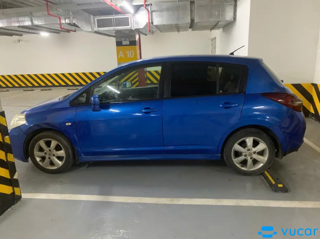 Nissan tida std 2009 - Ngoại thất 3