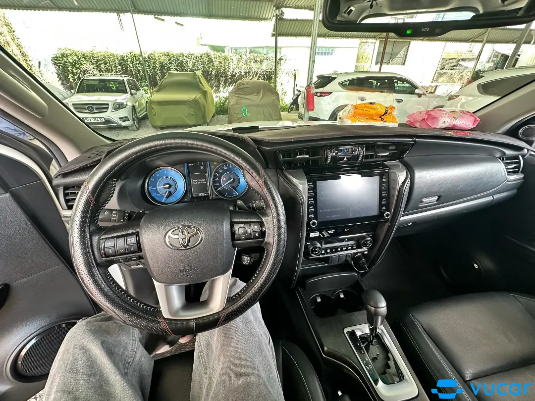 Toyota Fortuner 2.7V 4x2 AT 2021 - Nội thất 6