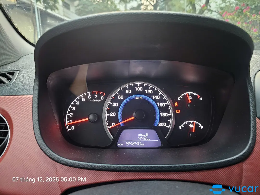 Huyndai I10 hatchback mt1.2 N/A - Nội thất 4
