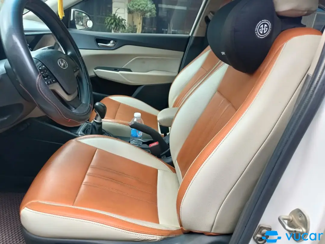 Hyundai Accent 1.4 MT 2022 - Nội thất 2