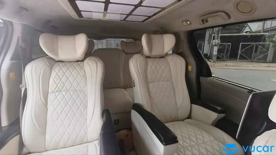 Toyota Sienna LE 2.7 2010 - Nội thất 4